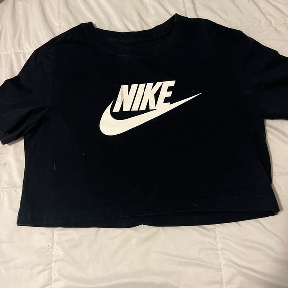 Nike crop top - Picture 1 of 4